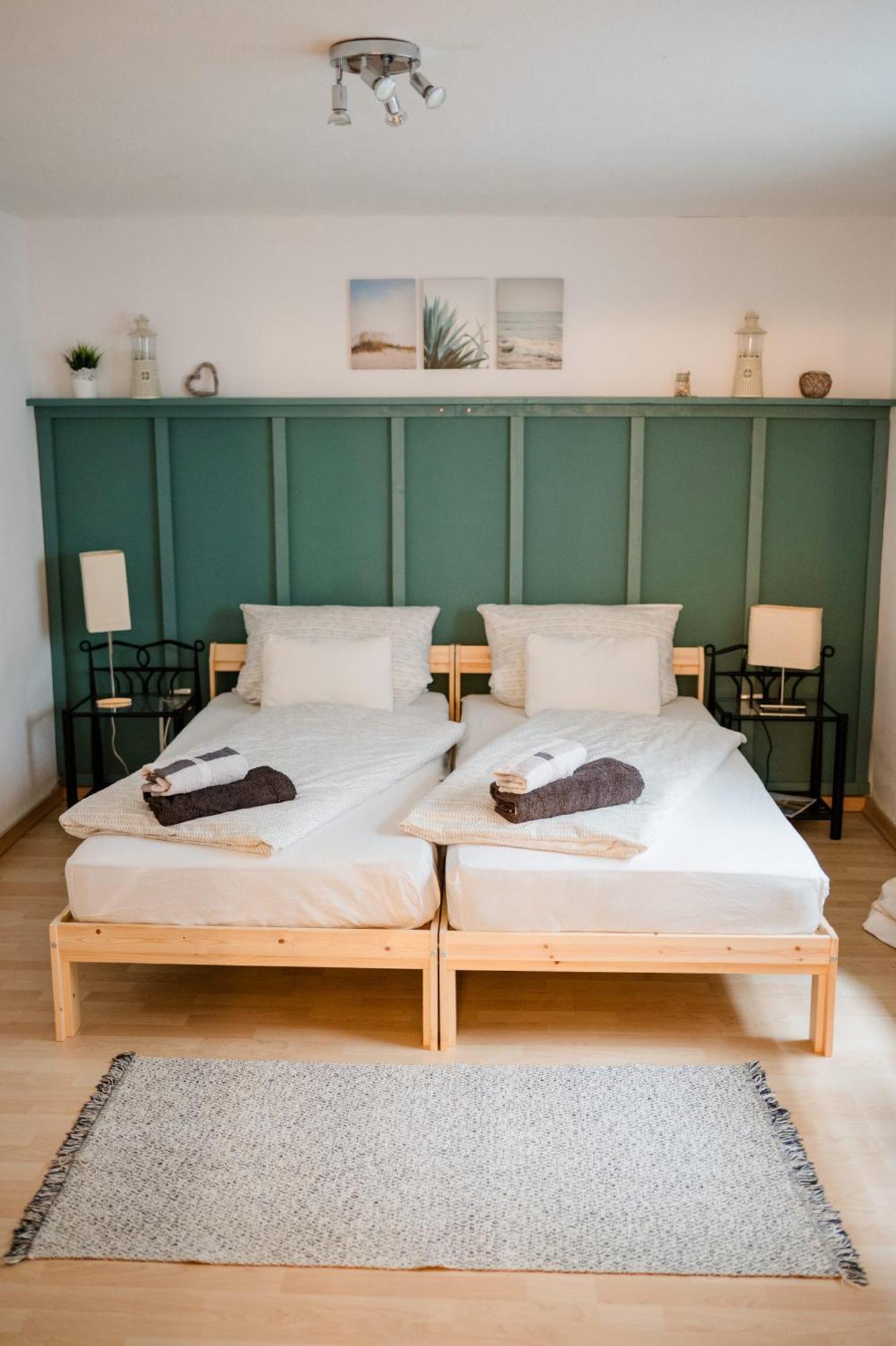 Buchlindenweg - Zimmer & Ferienwohnung Breitscheid  Zewnętrze zdjęcie