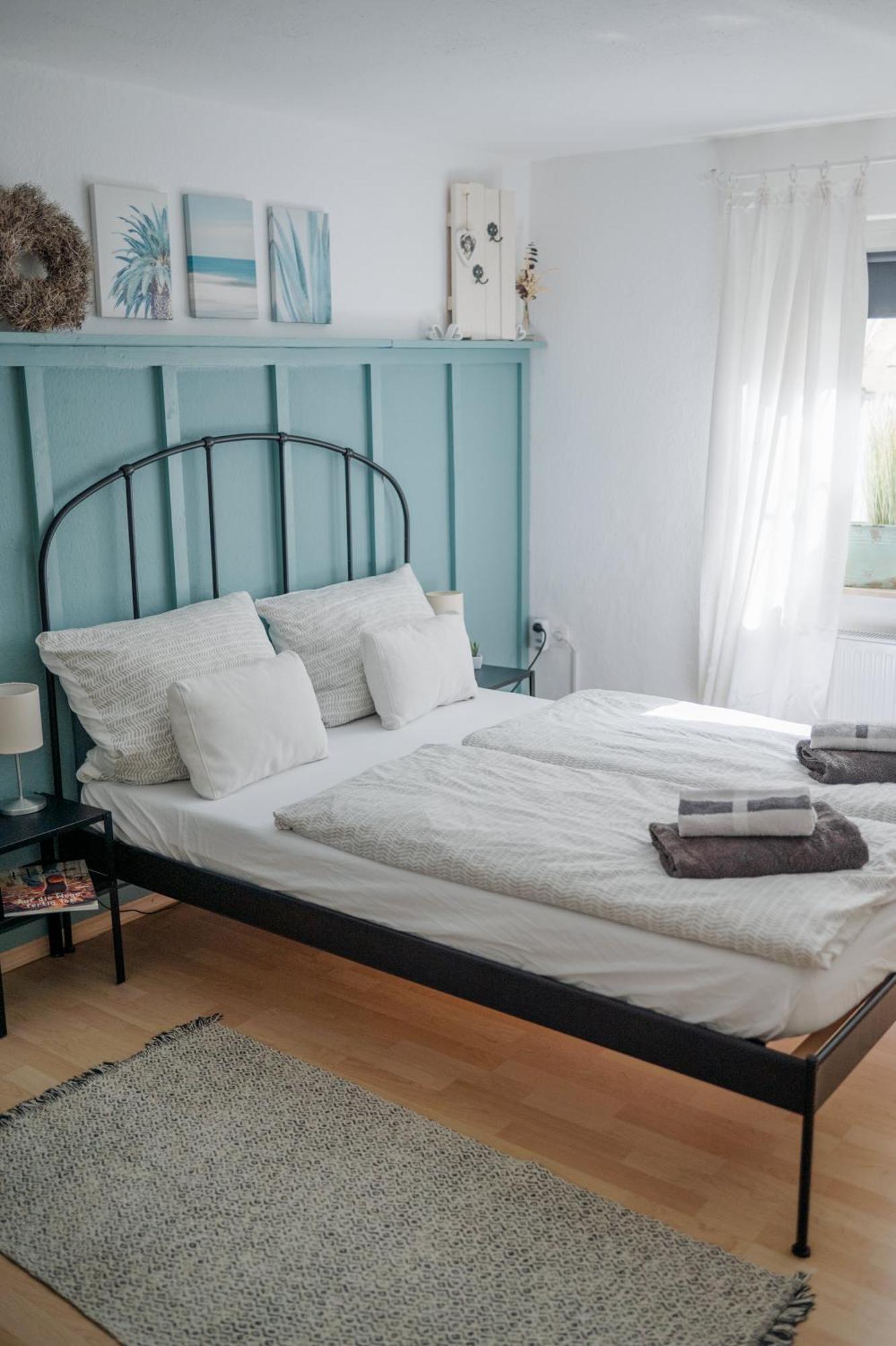 Buchlindenweg - Zimmer & Ferienwohnung Breitscheid  Zewnętrze zdjęcie